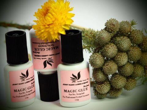 Magic Eyelash Glue (Super Fast Drying)